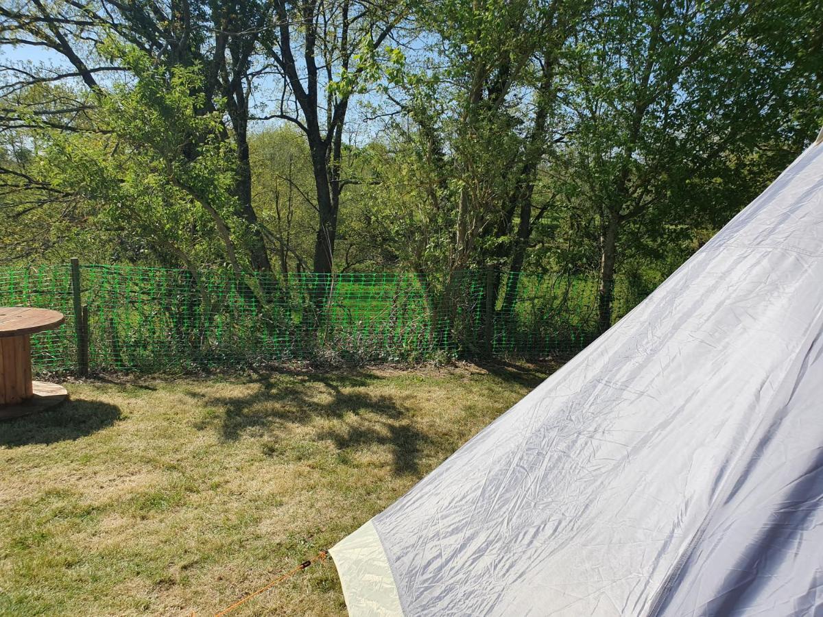 Villa Puy Rond Camping à Bressuire Extérieur photo