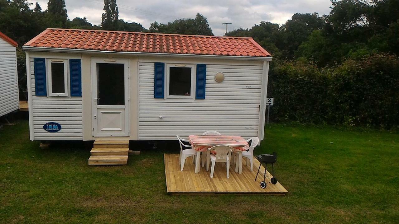 Villa Puy Rond Camping à Bressuire Extérieur photo